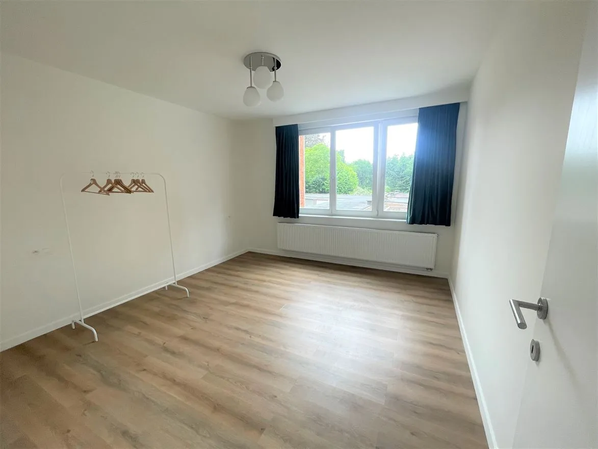 Apartman Kiadó - 2100 DEURNE BE Image 6