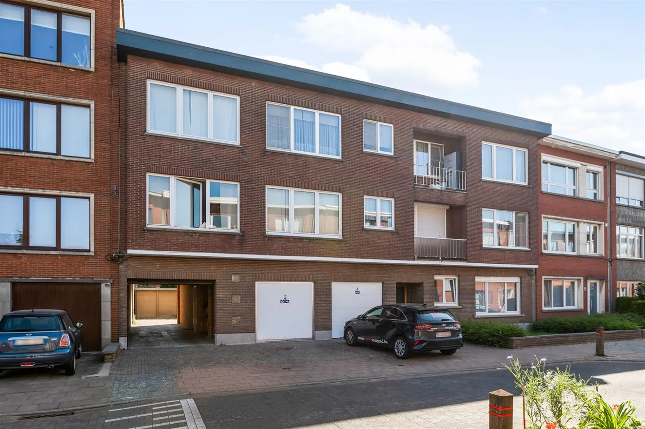 Apartman Eladó - 2620 WILRIJK BE Image 1